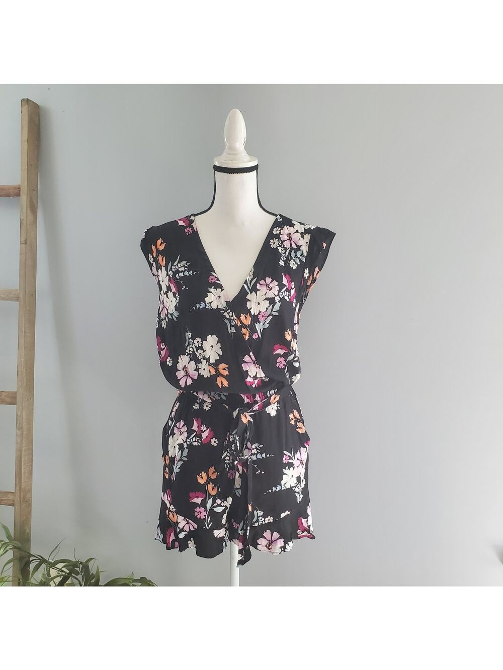 LOFT Sleeveless Black Floral Romper XS